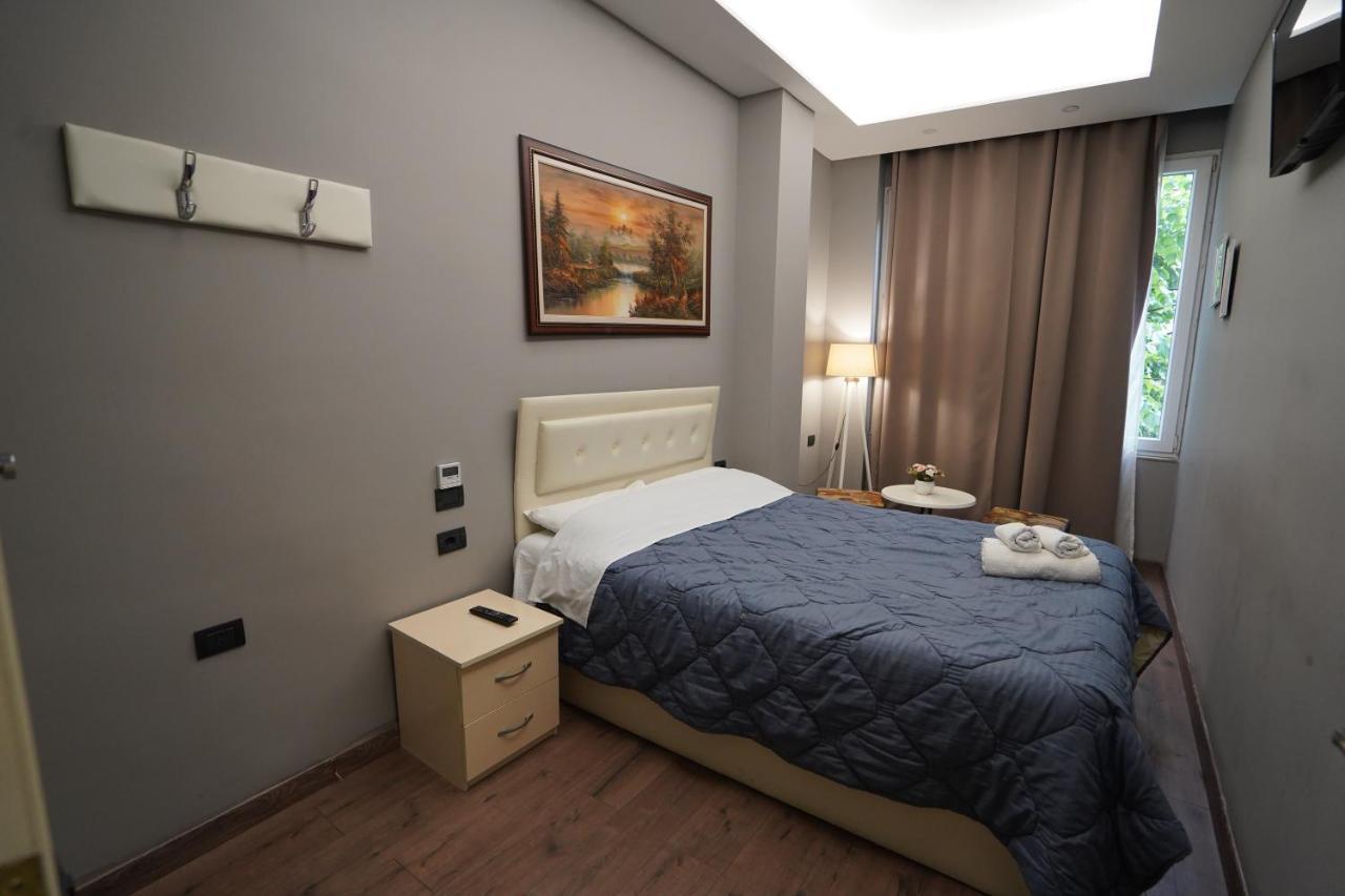 Driti Hotel Tirana Albania Екстер'єр фото