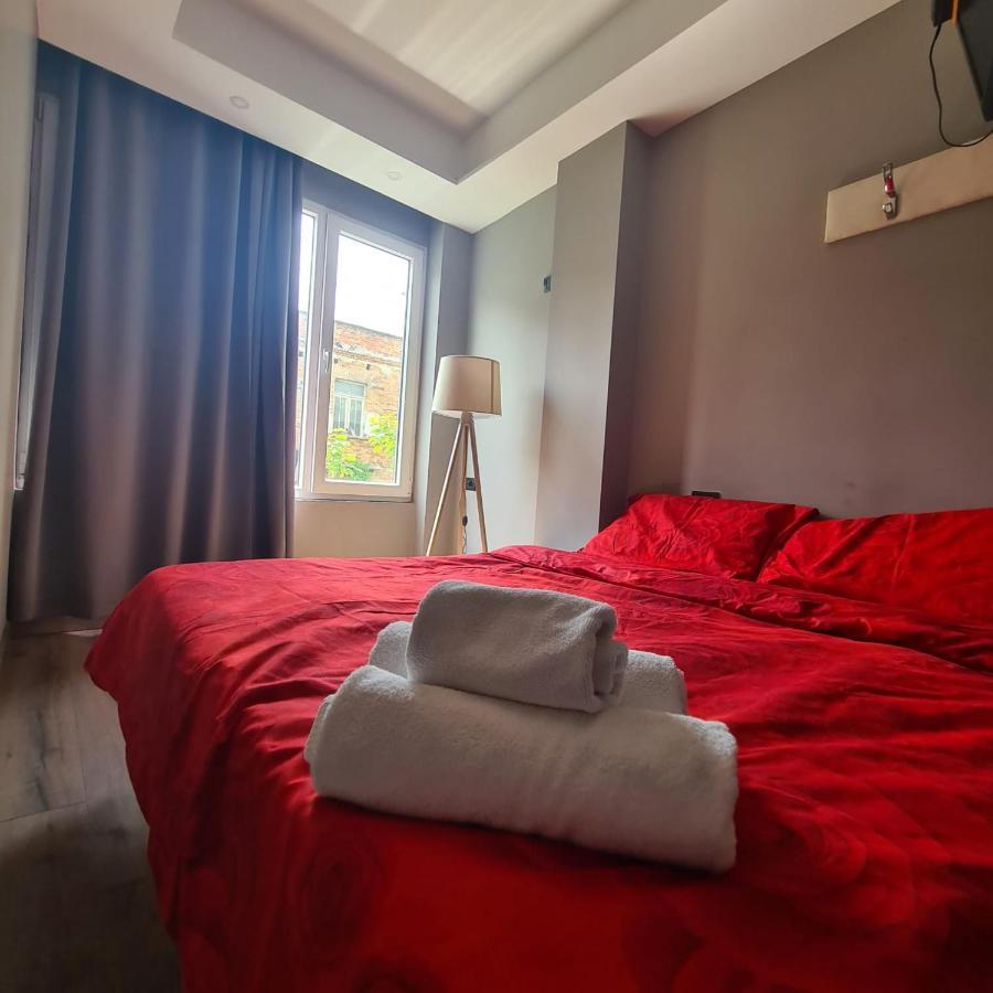 Driti Hotel Tirana Albania Екстер'єр фото