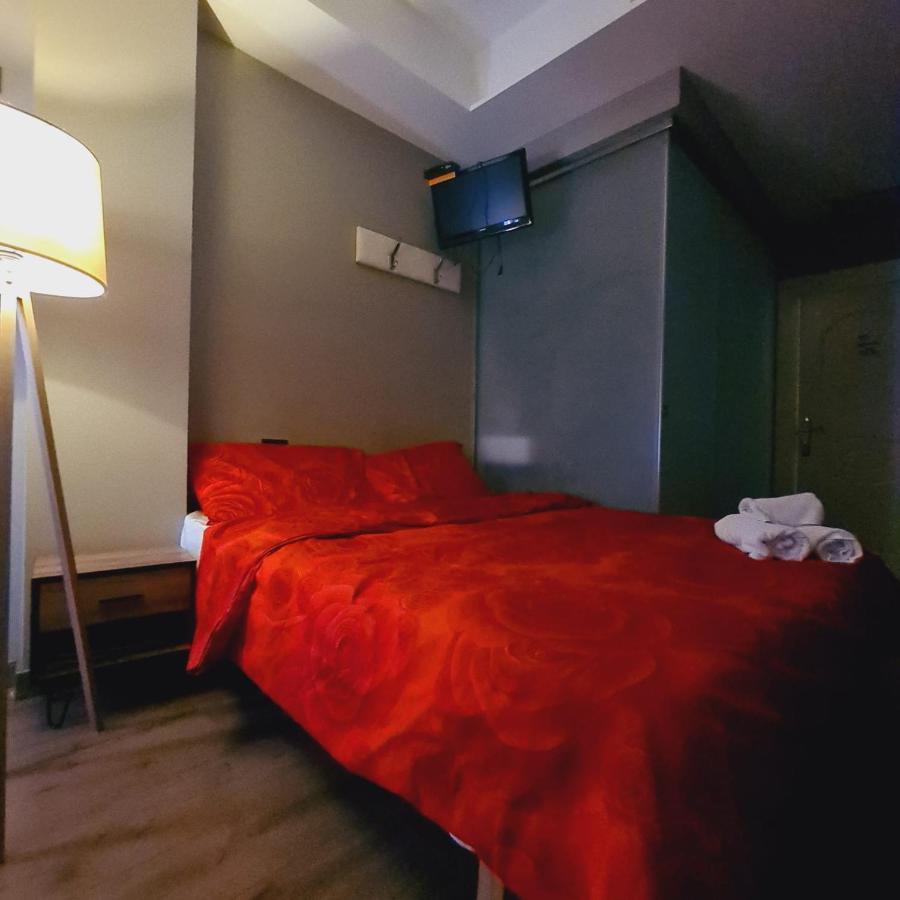 Driti Hotel Tirana Albania Екстер'єр фото