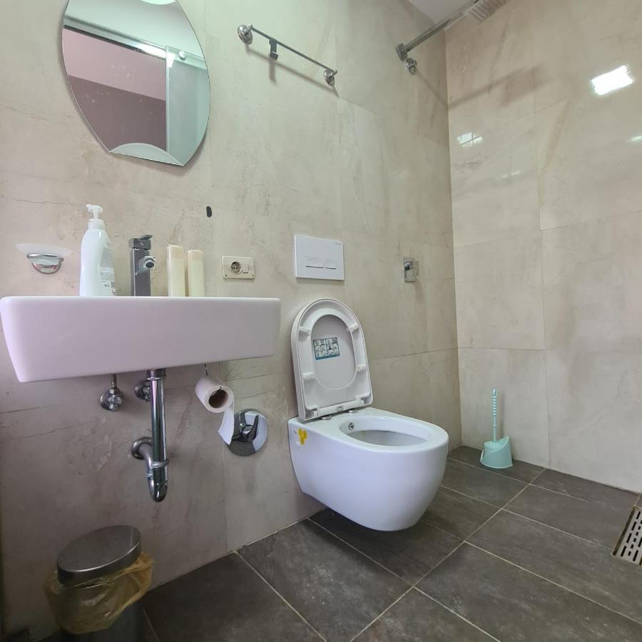 Driti Hotel Tirana Albania Екстер'єр фото